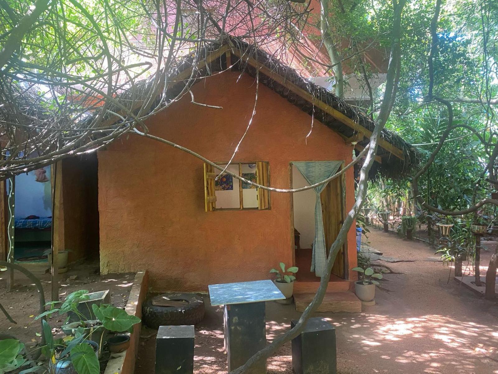 Hotel Hideaway Garage Дамбула Екстериор снимка